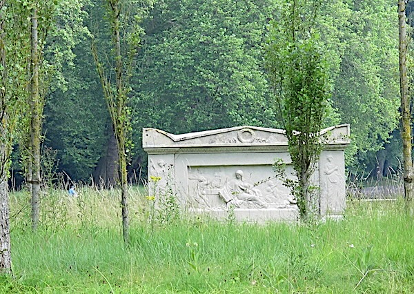 Tombeau Rousseau